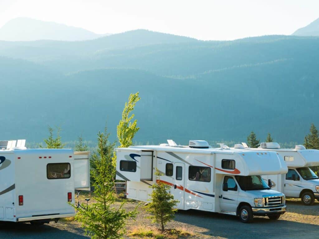 What Size RVs Are Allowed in National Parks: Guidelines and Restrictions